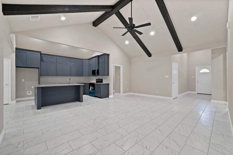 407 E Willingham Street, Cleburne TX 76031 - Photo 17