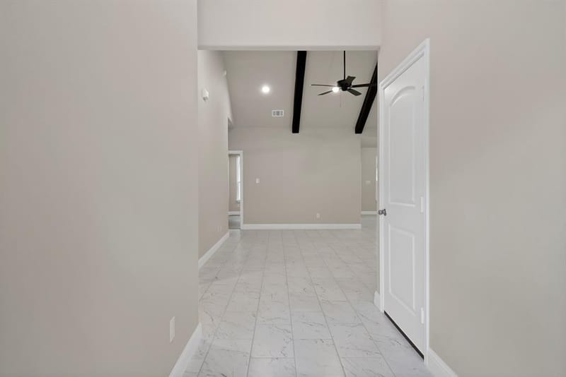 407 E Willingham Street, Cleburne TX 76031 - Photo 12