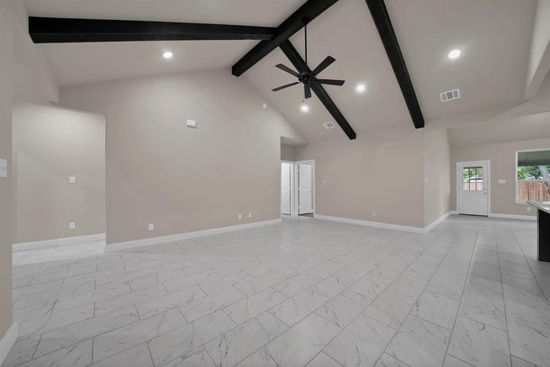 407 E Willingham Street, Cleburne TX 76031 - Photo 15