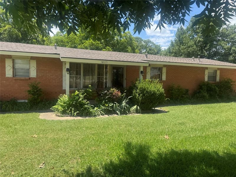 4205 Hickory Tree Road, Balch Springs TX 75180 - Photo 2