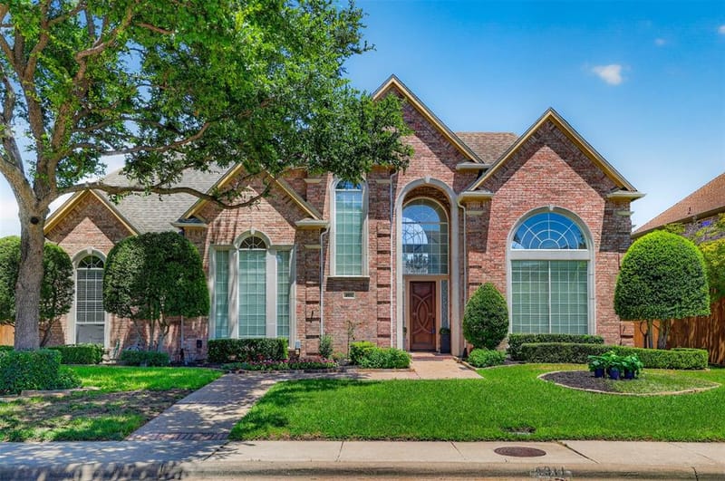 4911 Holly Tree Drive, Dallas TX 75287