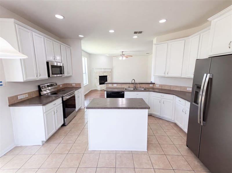1421 Sparrow Drive, Little Elm TX 75068 - Photo 2