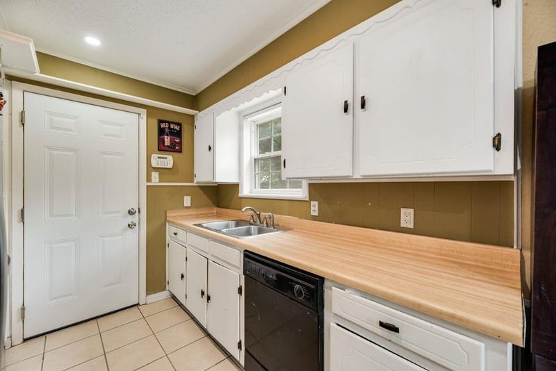 117 Myrtle Court, Hurst TX 76053 - Photo 11