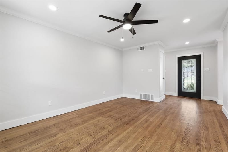385 Crockett, Lewisville TX 75057 - Photo 7