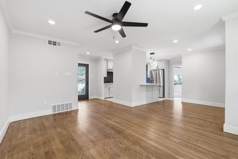 385 Crockett, Lewisville TX 75057 - Photo 8