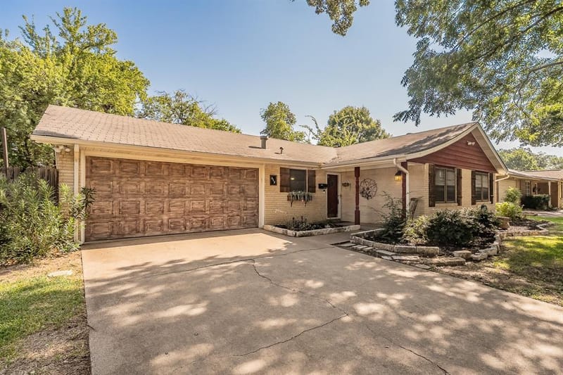 612 Bayless Drive, Euless TX 76040