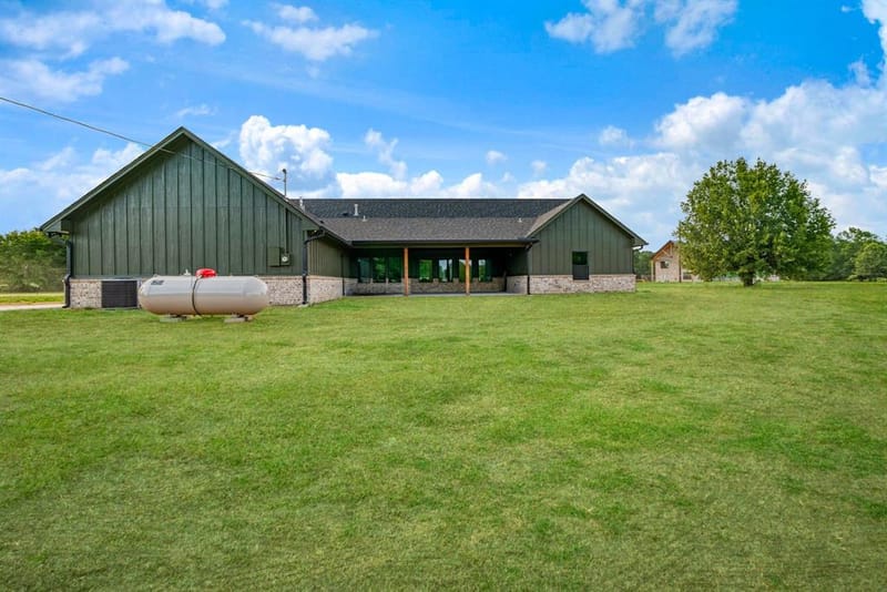 829 Private Road 44005, Blossom TX 75416 - Photo 28