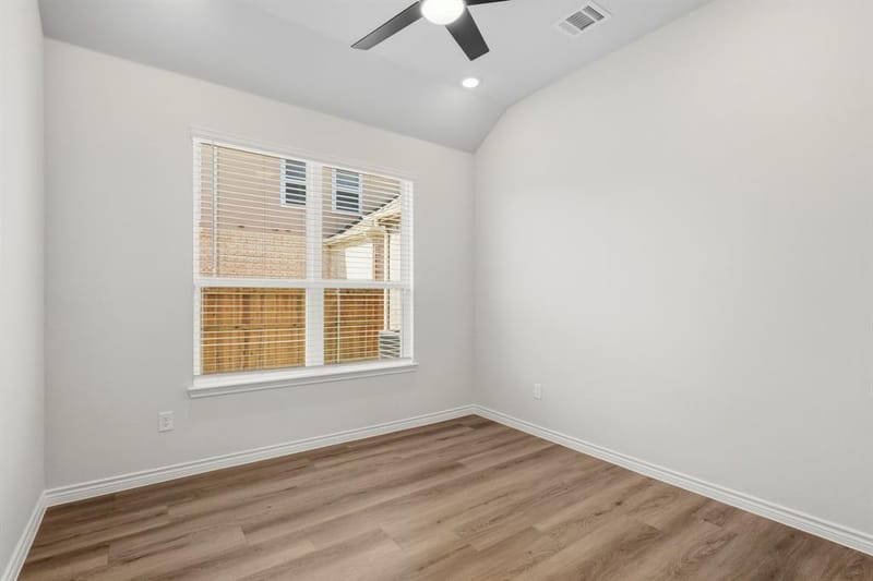 9245 Harrisburg Drive, Fort Worth TX 76036 - Photo 8