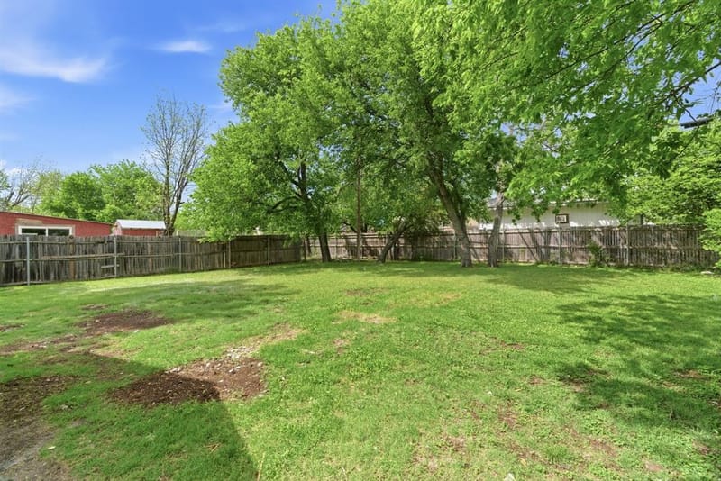 8816 Spaugh Court, White Settlement TX 76108 - Photo 6