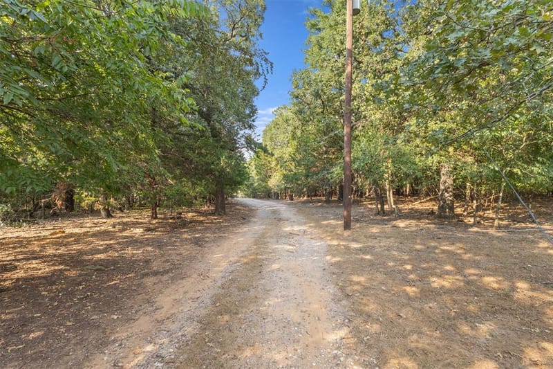 488 County Road 217, Collinsville TX 76233 - Photo 17