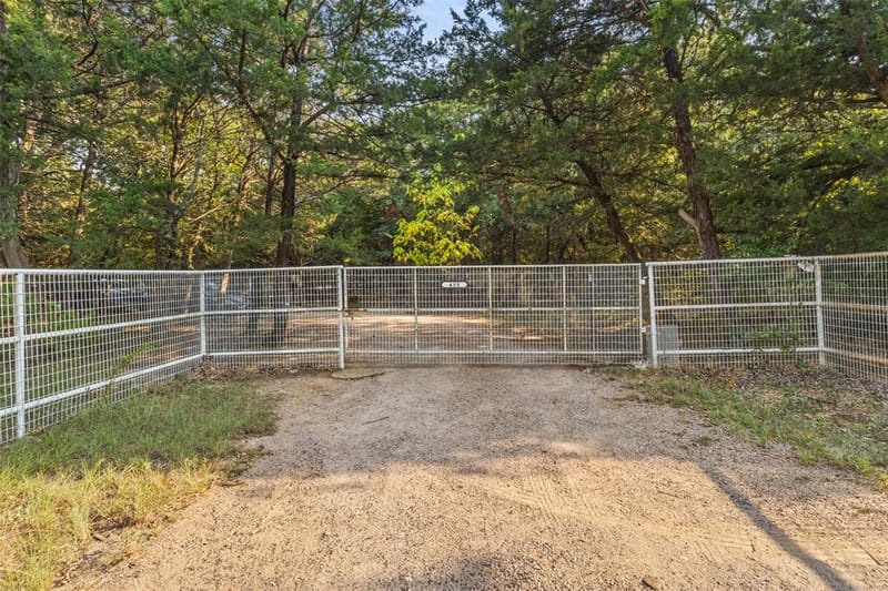 488 County Road 217, Collinsville TX 76233 - Photo 30