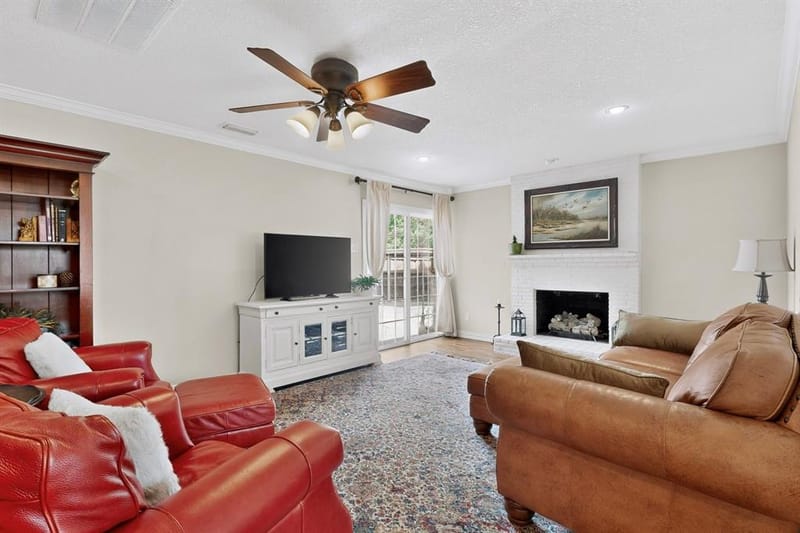 8420 Sweetwater Drive, Dallas TX 75228 - Photo 2