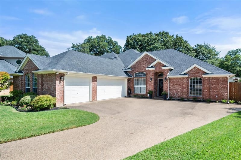 5 Brookside Court, Mansfield TX 76063 - Photo 2
