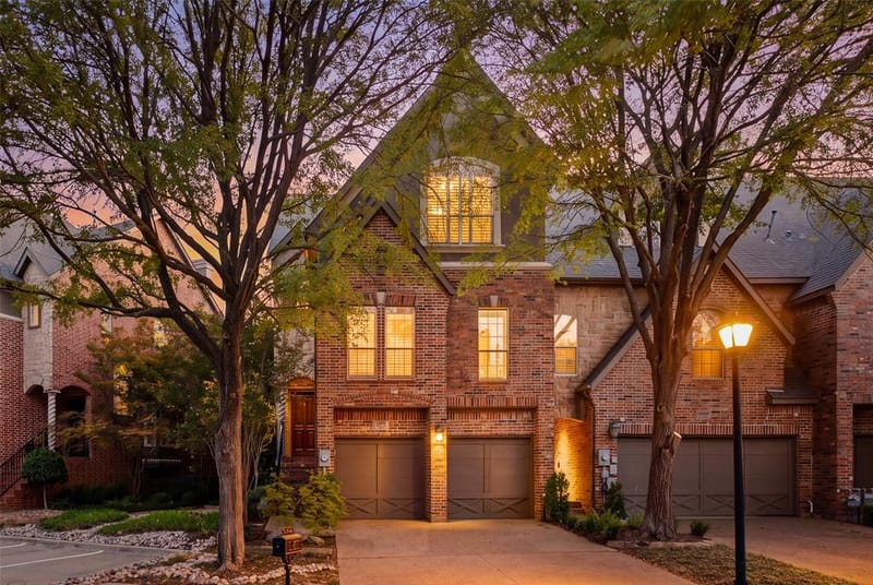 14891 Towne Lake Circle, Addison TX 75001
