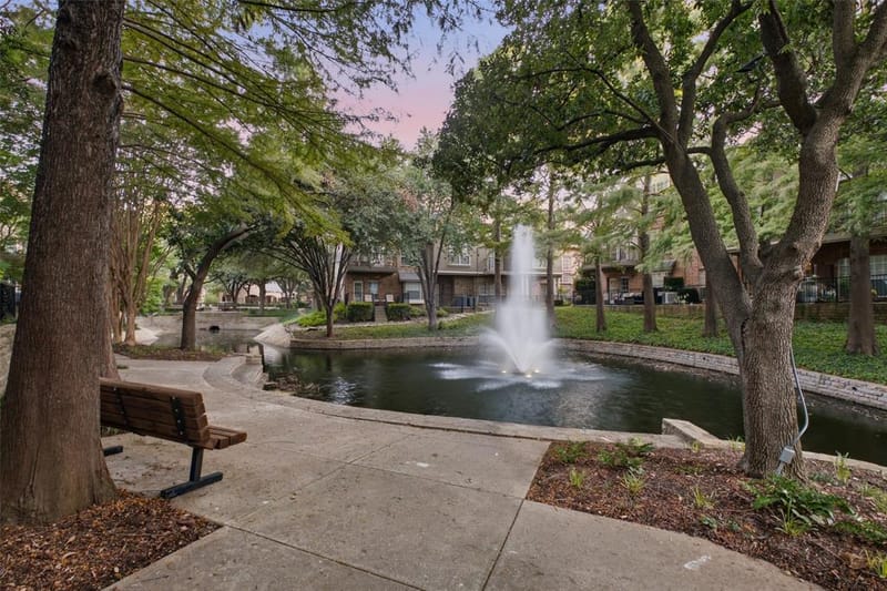 14891 Towne Lake Circle, Addison TX 75001 - Photo 33