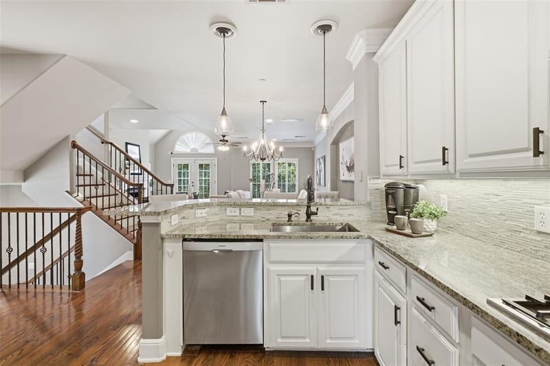 14891 Towne Lake Circle, Addison TX 75001 - Photo 14
