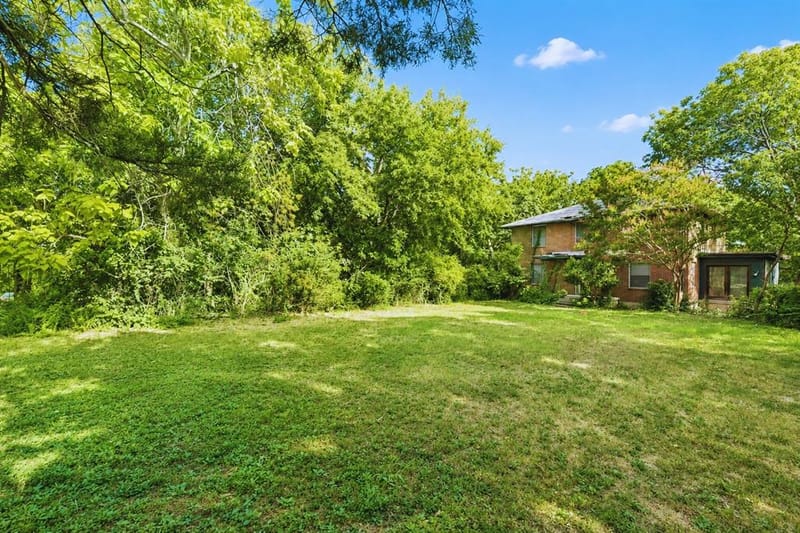 625 W Colorado Boulevard, Dallas TX 75208 - Photo 3