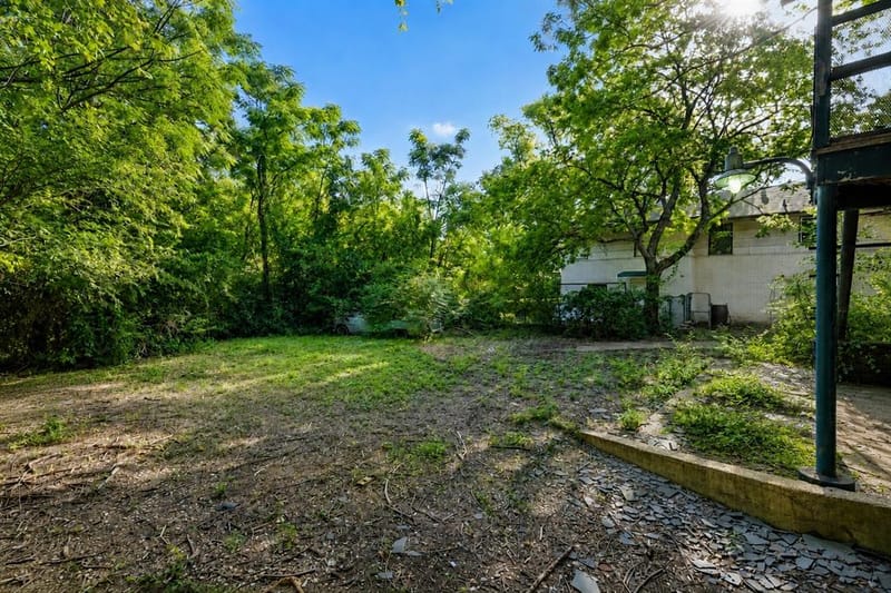 625 W Colorado Boulevard, Dallas TX 75208 - Photo 8