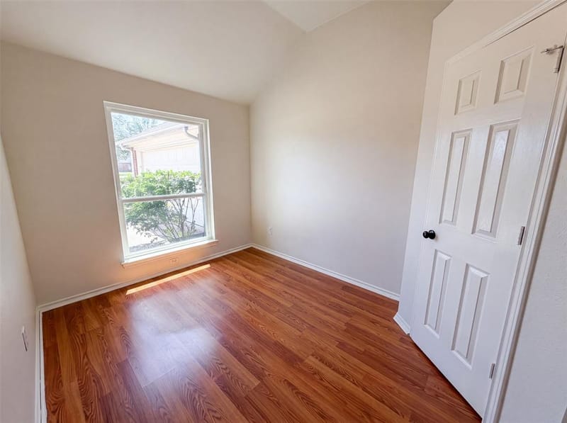 324 Cascade Drive, Red Oak TX 75154 - Photo 8