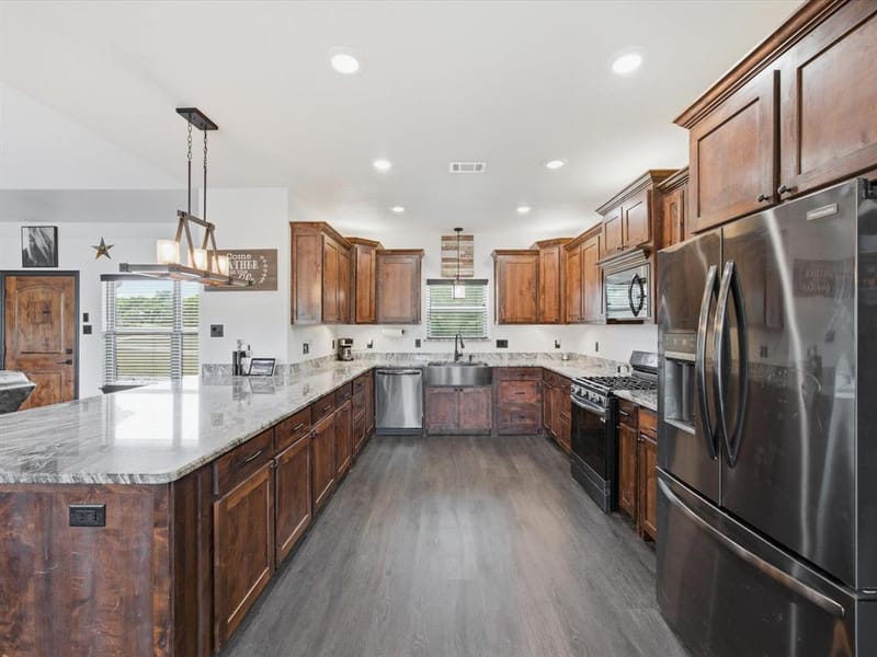 403 Polk Road, Bowie TX 76230 - Photo 6