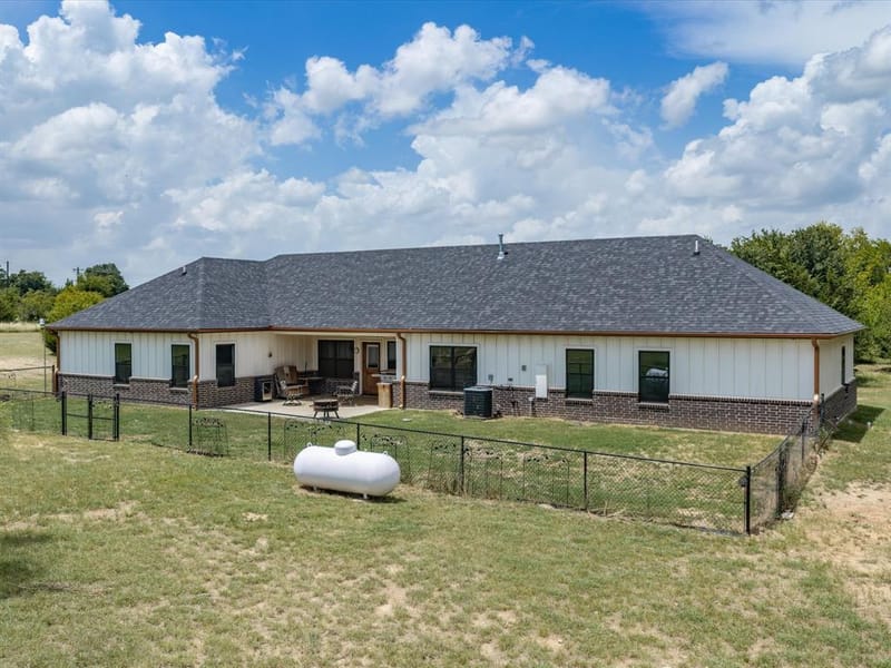 403 Polk Road, Bowie TX 76230 - Photo 32