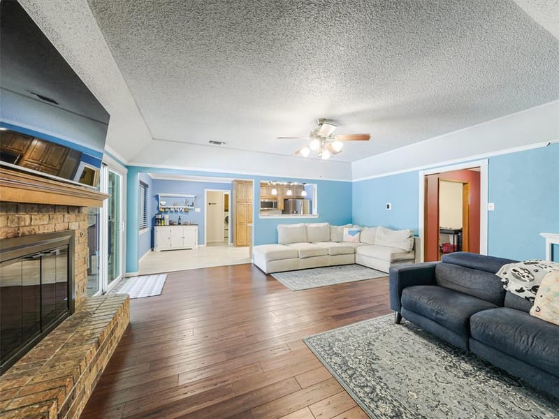 6404 Suncrest Court, North Richland Hills TX 76180 - Photo 13