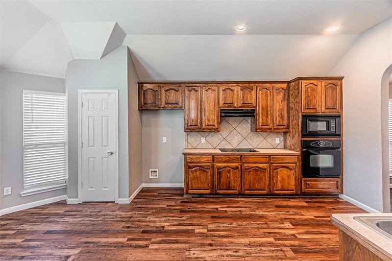 10132 Red Bluff Lane, Fort Worth TX 76177 - Photo 12