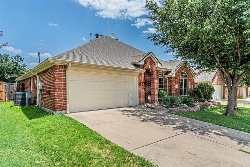 10132 Red Bluff Lane, Fort Worth TX 76177 - Photo 3