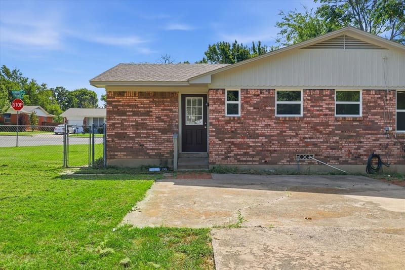 2017 Shawnee Street, Denton TX 76209 - Photo 33