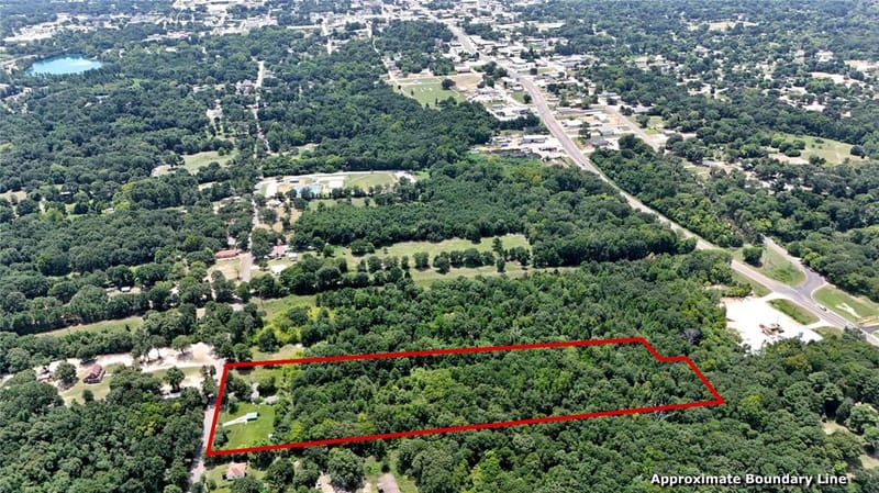 1129 N Hamlett Street, Athens TX 75751 - Photo 14