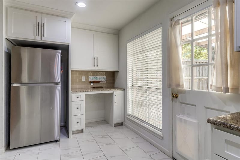 7618 Pebblestone Drive, Dallas TX 75230 - Photo 9