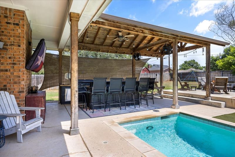 3930 Buena Vista Circle, Granbury TX 76049 - Photo 5