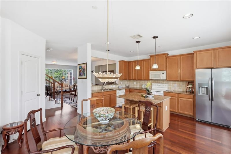 1404 Biltmore Lane, Irving TX 75063 - Photo 17