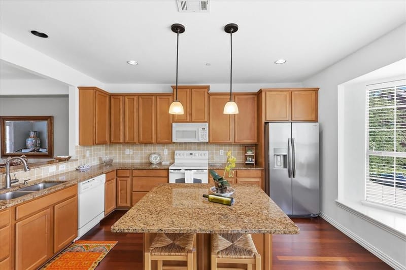 1404 Biltmore Lane, Irving TX 75063 - Photo 16