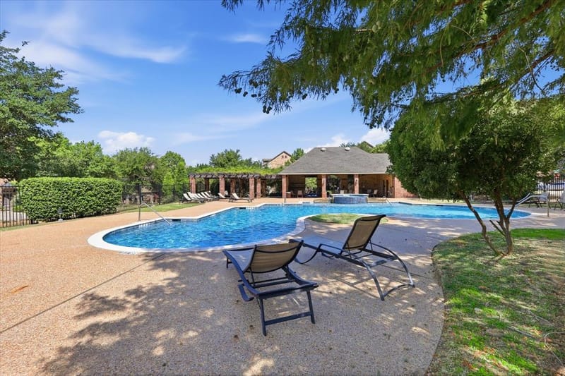 1404 Biltmore Lane, Irving TX 75063 - Photo 35