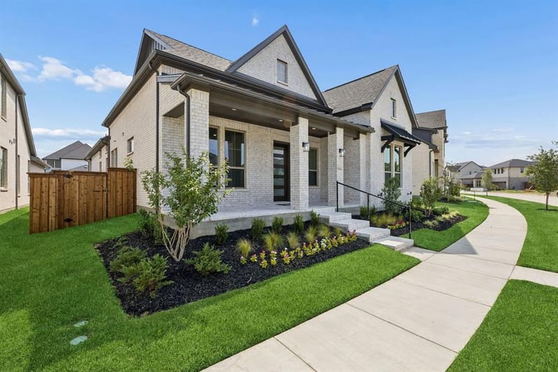 15154 Boxthorn Drive, Frisco TX 75035 - Photo 2