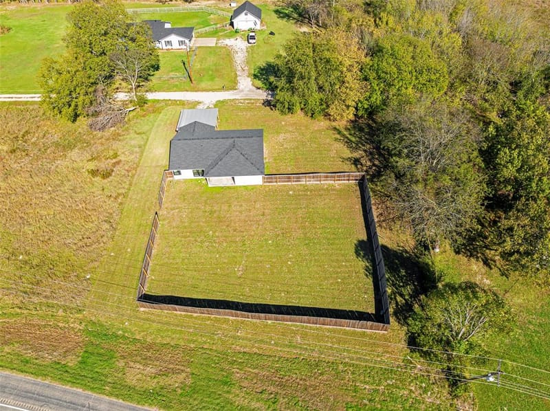 2538 County Road 3127, Greenville TX 75402 - Photo 35