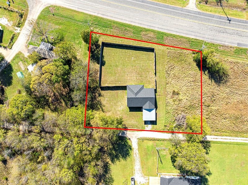 2538 County Road 3127, Greenville TX 75402 - Photo 31