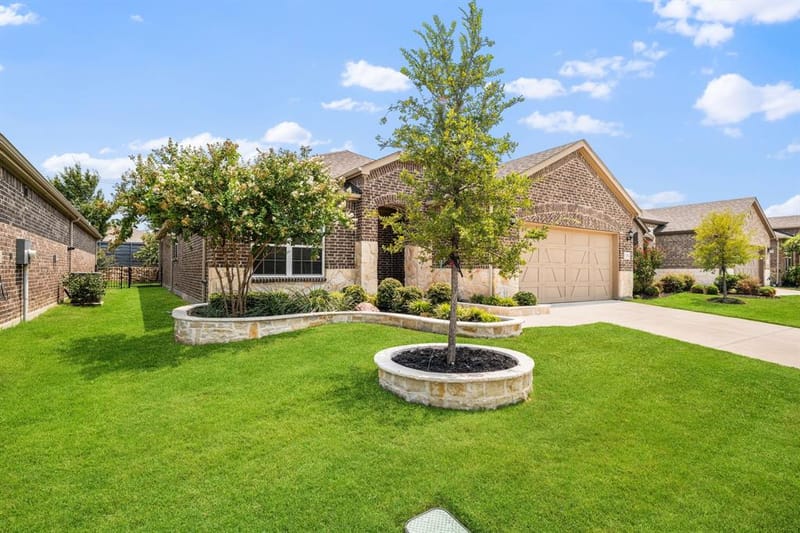 7712 Monument Drive, Little Elm TX 76227 - Photo 2