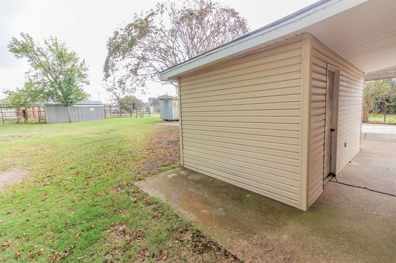 801 S Sutton Street, Mabank TX 75147 - Photo 15