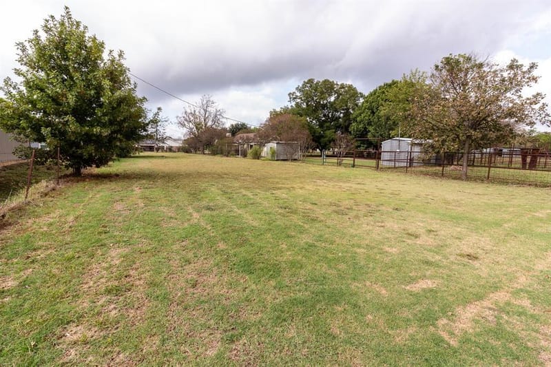 801 S Sutton Street, Mabank TX 75147 - Photo 21
