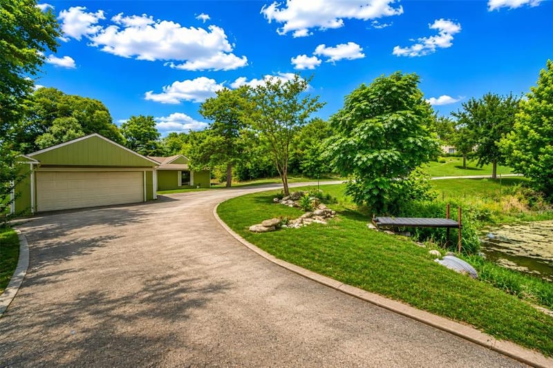 256 Country Club Road, Whitney TX 76692 - Photo 2