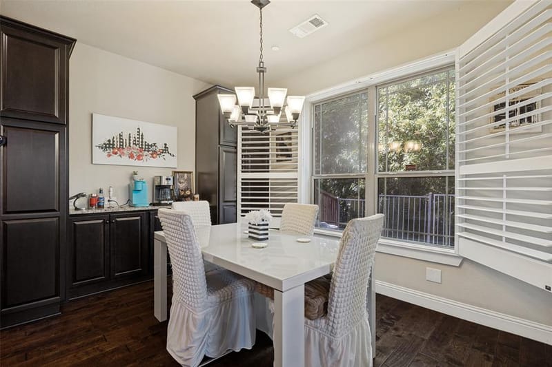 1017 Brook Hollow Drive, Euless TX 76039 - Photo 6