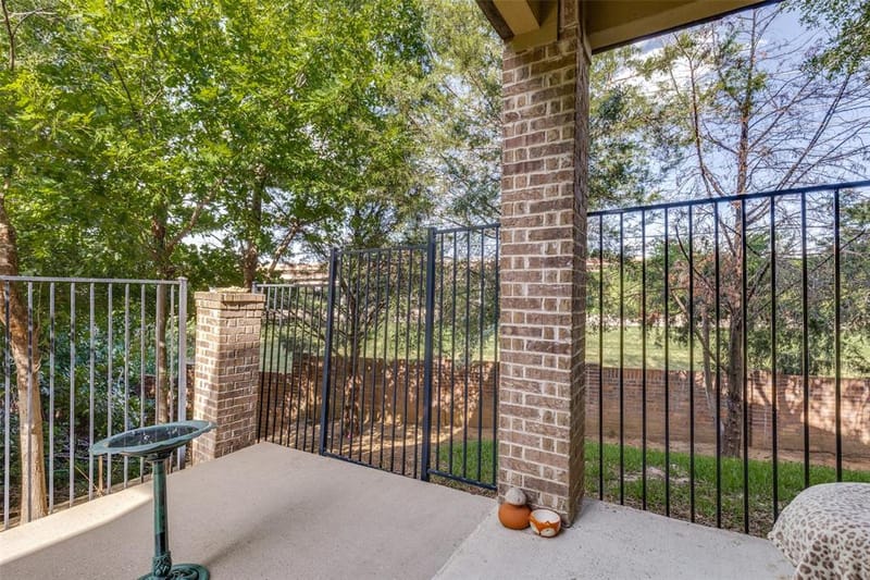 1017 Brook Hollow Drive, Euless TX 76039 - Photo 17