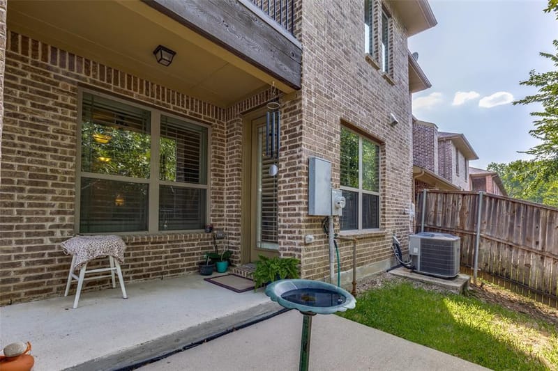 1017 Brook Hollow Drive, Euless TX 76039 - Photo 16