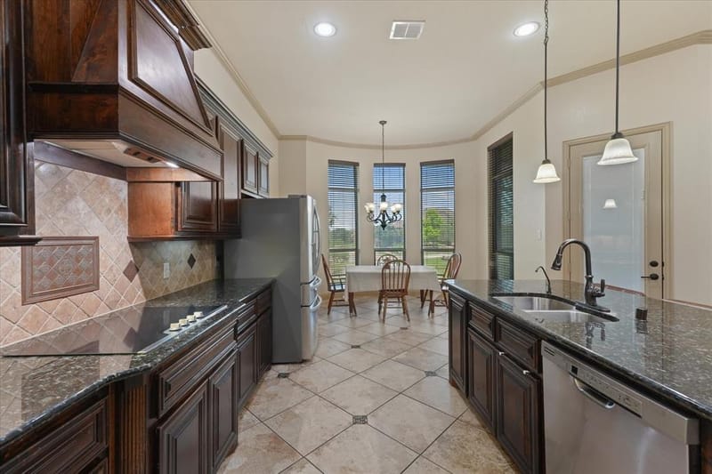 7910 Edgeglen Trail, Sachse TX 75048 - Photo 7