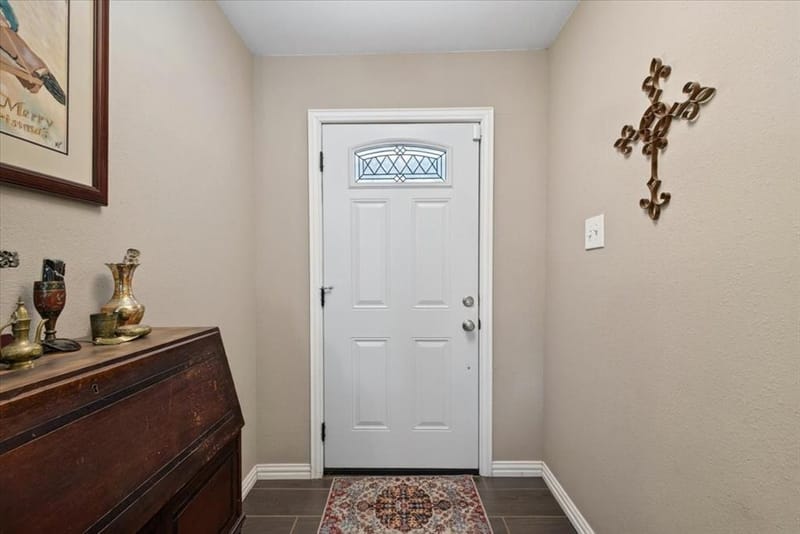 523 Lynnewood Avenue, Burleson TX 76028 - Photo 6