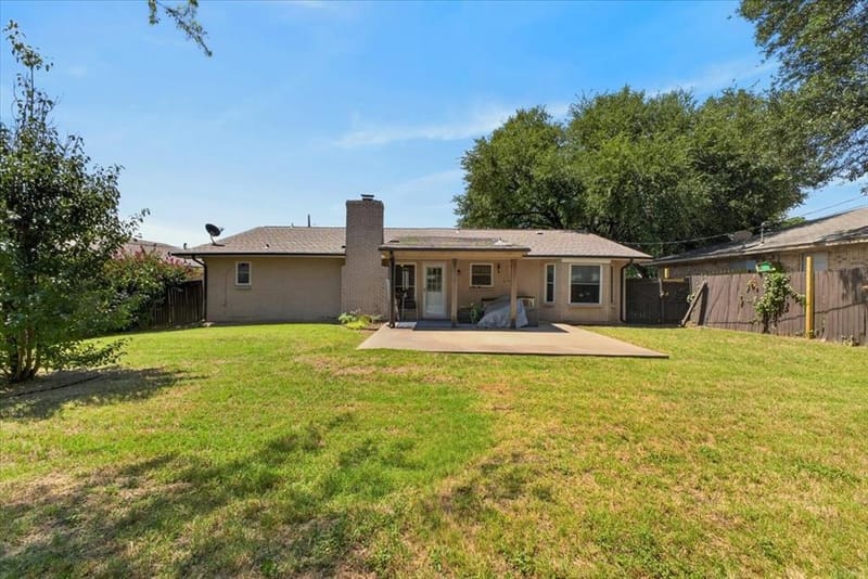 523 Lynnewood Avenue, Burleson TX 76028 - Photo 26