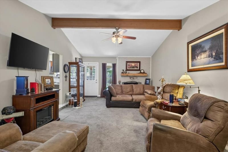 523 Lynnewood Avenue, Burleson TX 76028 - Photo 8