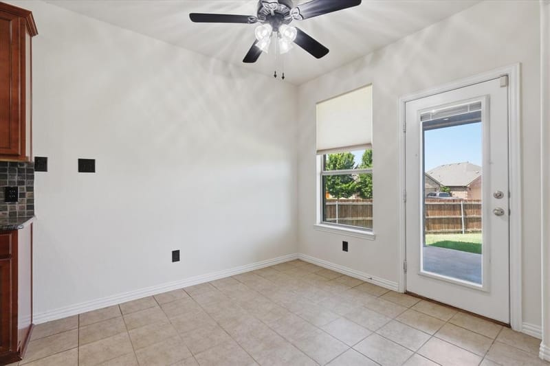 712 Hawk Valley Drive, Little Elm TX 75068 - Photo 13